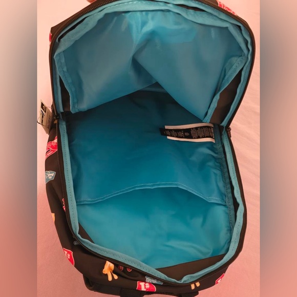 ❤️🩱💛🎒 Fortnite Black Backpack with Peace Signs - Picture 2 of 9